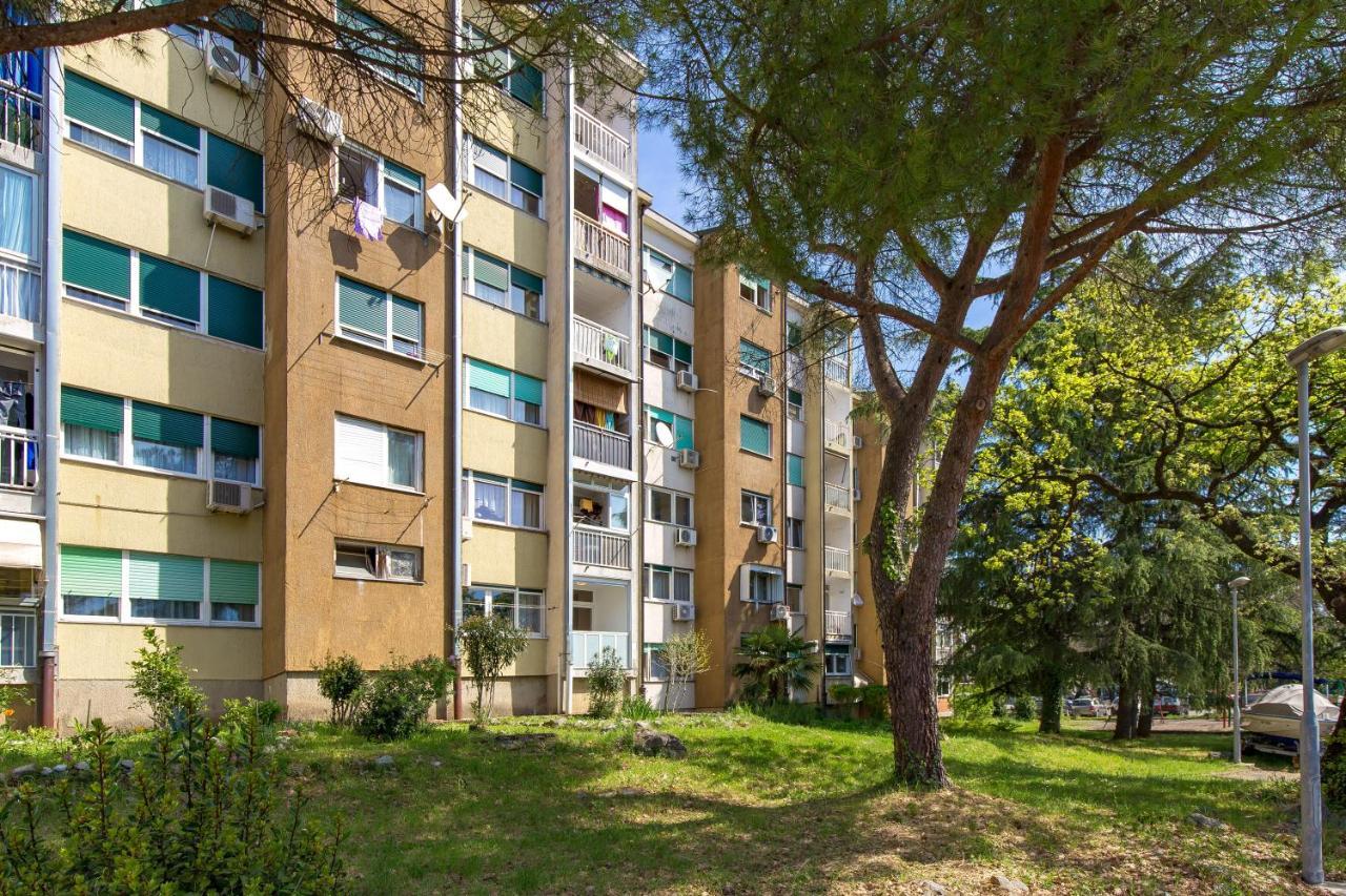 Sunny Studio Apartment With Balcony Fiume Kültér fotó